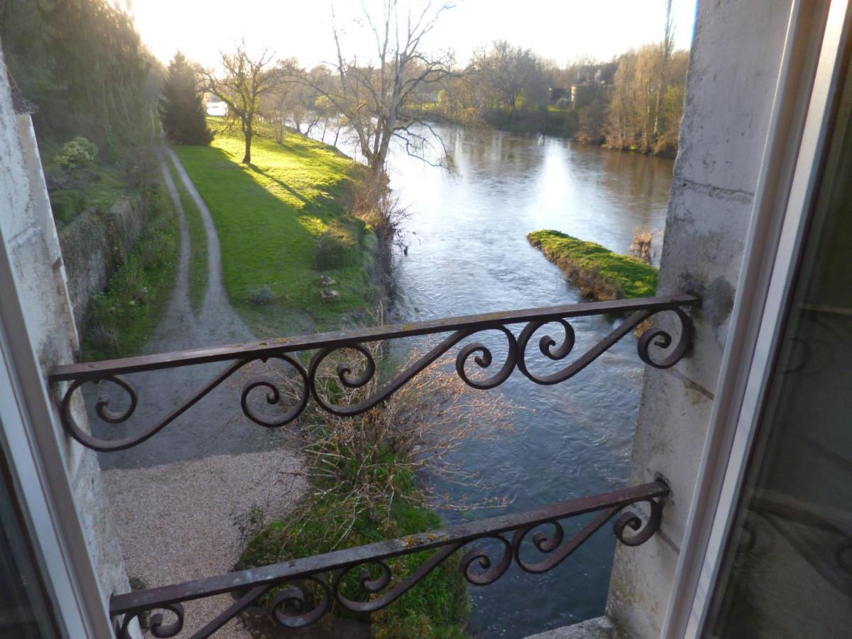 Bed and Breakfast Le Moulin De Cors Oulches Exterior foto