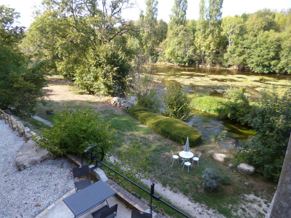 Bed and Breakfast Le Moulin De Cors Oulches Exterior foto